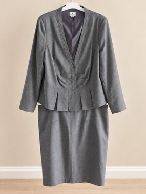 Classic Gray Pencil Skirt And Blazer